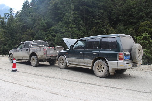 香麗高速六標段開展民爆炸材物品安全應(yīng)急演練