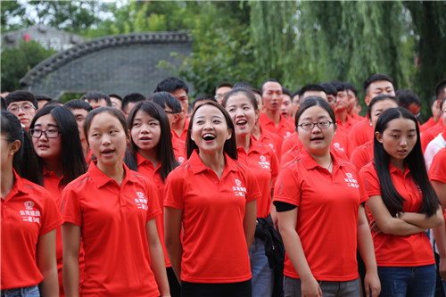 榮聚二建  夢想啟航——公司2018年新員工入職培訓(xùn)圓滿結(jié)束