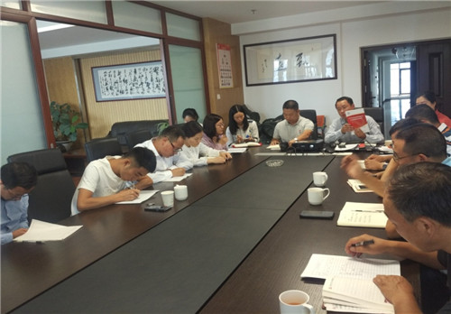 第二直管部黨支部召開(kāi)第二季度黨員大會(huì)