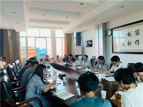 陳定華為分管聯(lián)系單位講授“不忘初心、牢記使命”主題黨課并開展調(diào)研座談