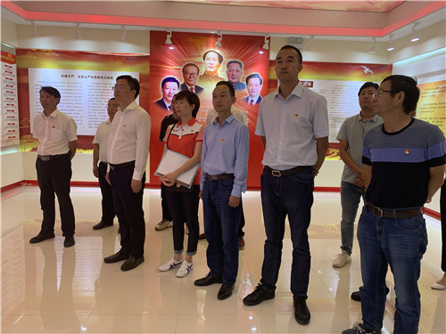 “不忘初心、牢記使命”主題教育—公司領(lǐng)導(dǎo)班子到昆明市紀律教育基地開展體驗式學習