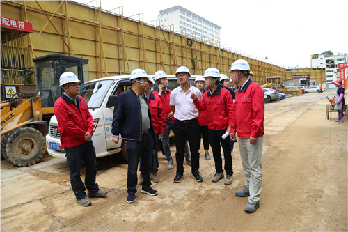 萬(wàn)向遵調(diào)研華潤(rùn)悅府小區(qū)項(xiàng)目