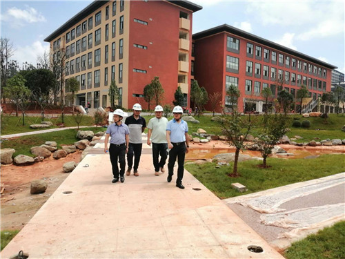 萬向遵、陳本員調(diào)研云南財(cái)經(jīng)大學(xué)安寧校區(qū)建設(shè)項(xiàng)目