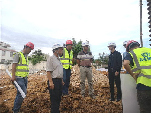 萬向遵調(diào)研祥云棚戶區(qū)改造項(xiàng)目和大理洱海生態(tài)修復(fù)與濕地建設(shè)工程