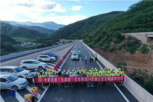 【大戰(zhàn)120天】元蔓高速G8511段順利實(shí)現(xiàn)9.30通車目標(biāo)