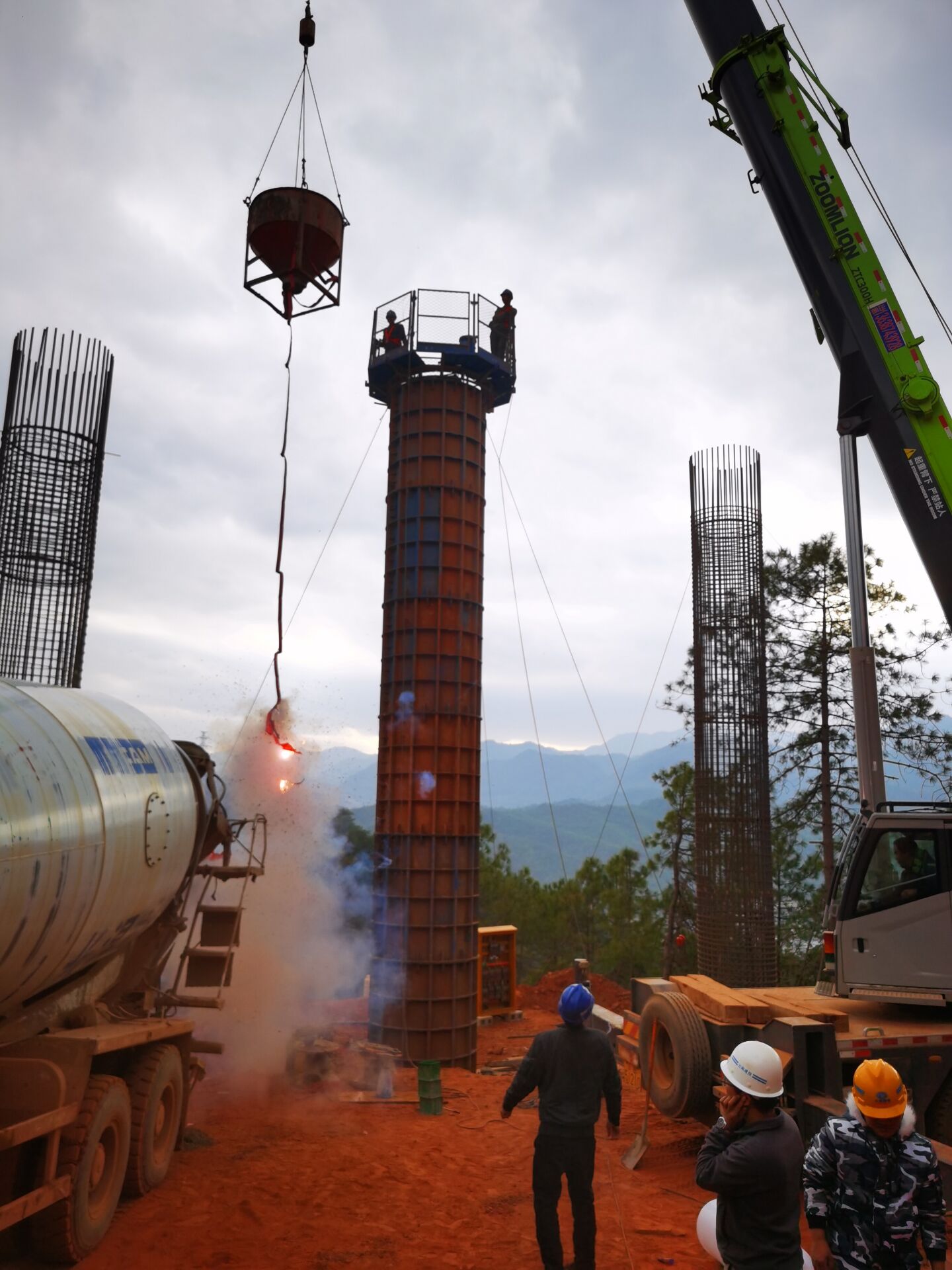 【大干春季】云蘭項目首顆墩柱成功澆筑