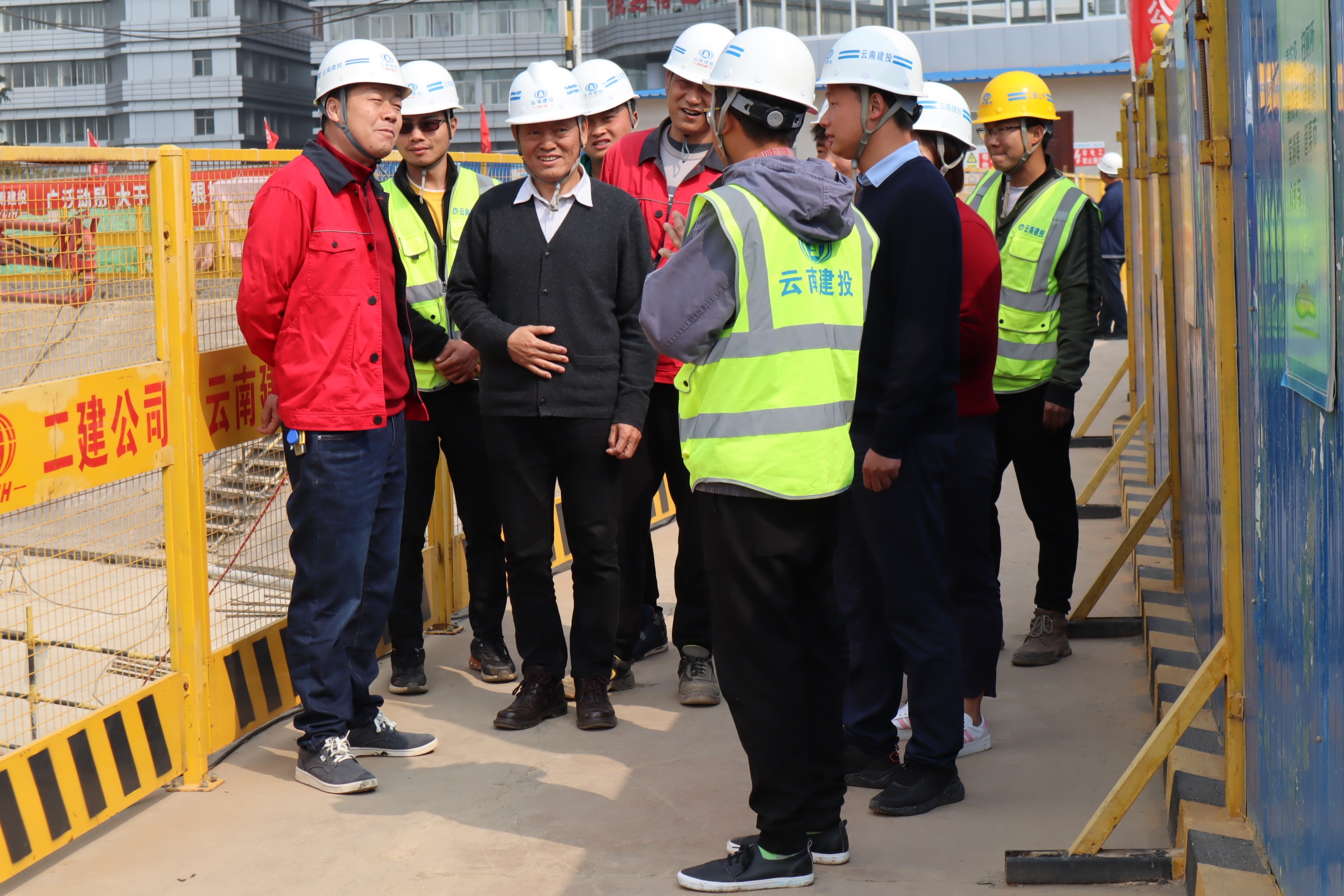 【調(diào)研檢查】王現(xiàn)合調(diào)研公司宣威中醫(yī)醫(yī)院項目