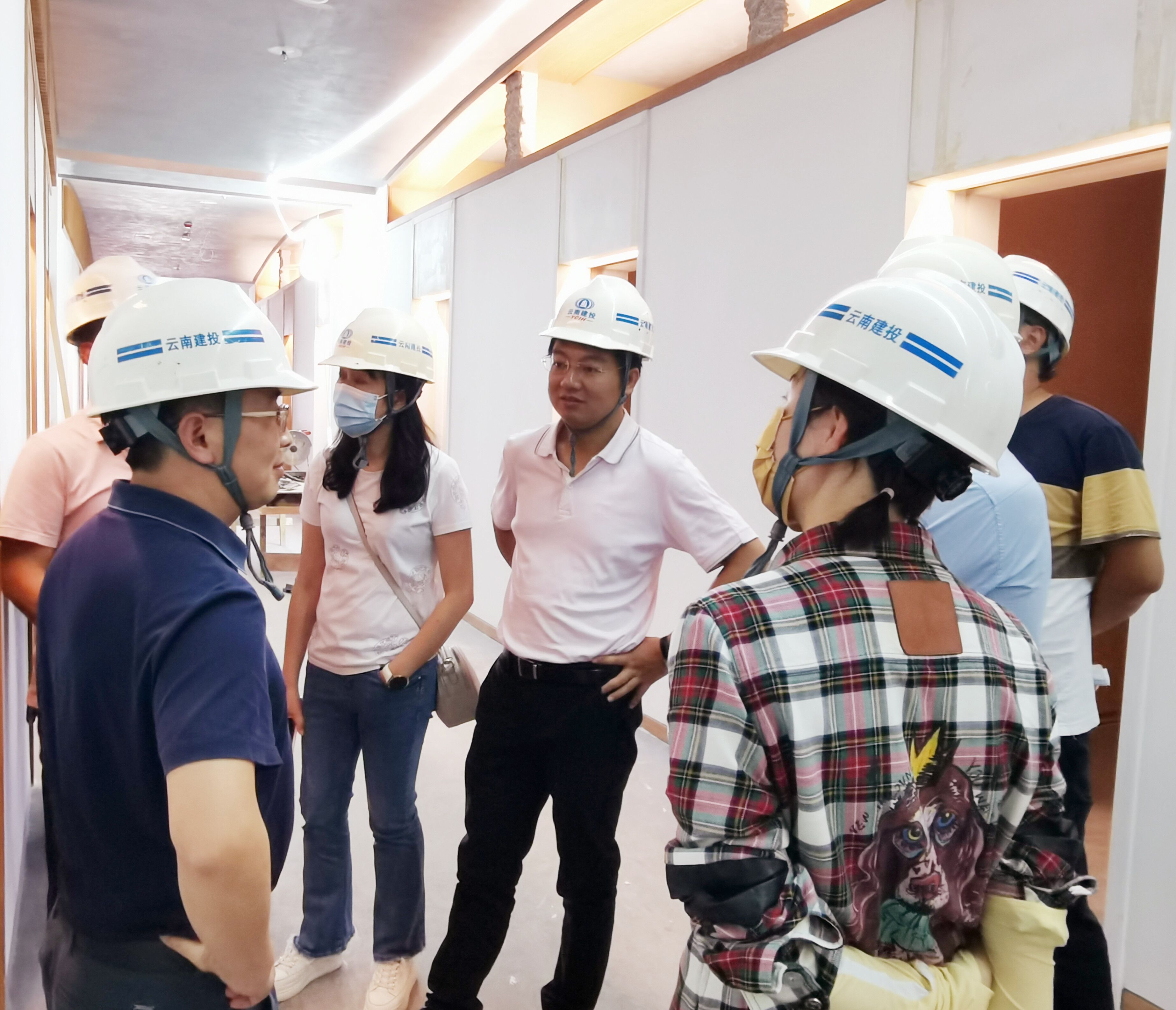 【我為群眾辦實(shí)事】萬向遵一行調(diào)研景邁古樹茶小鎮(zhèn)1期A地塊項(xiàng)目