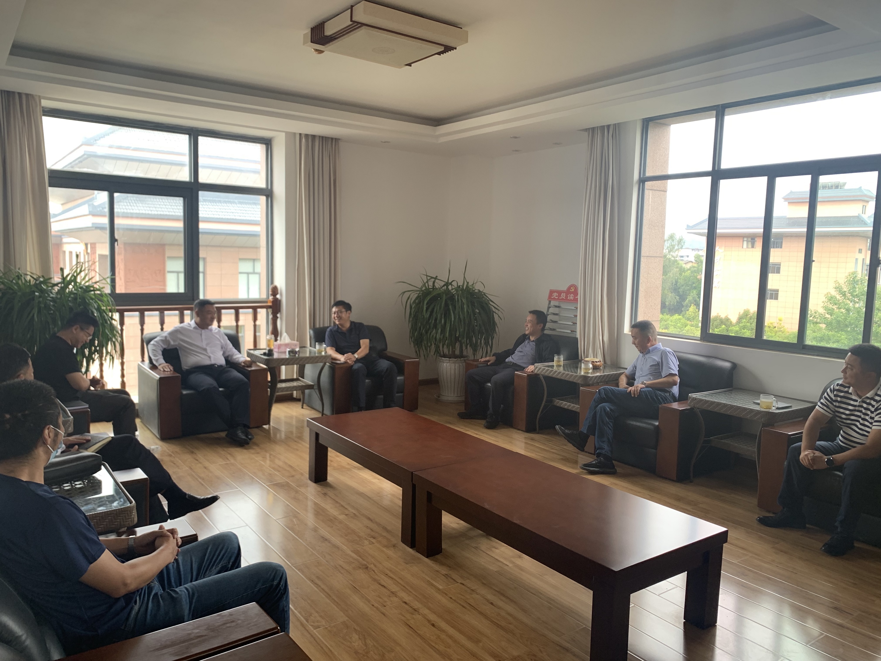 【公司動態(tài)】萬向遵一行赴楚雄大姚縣開展交流座談會